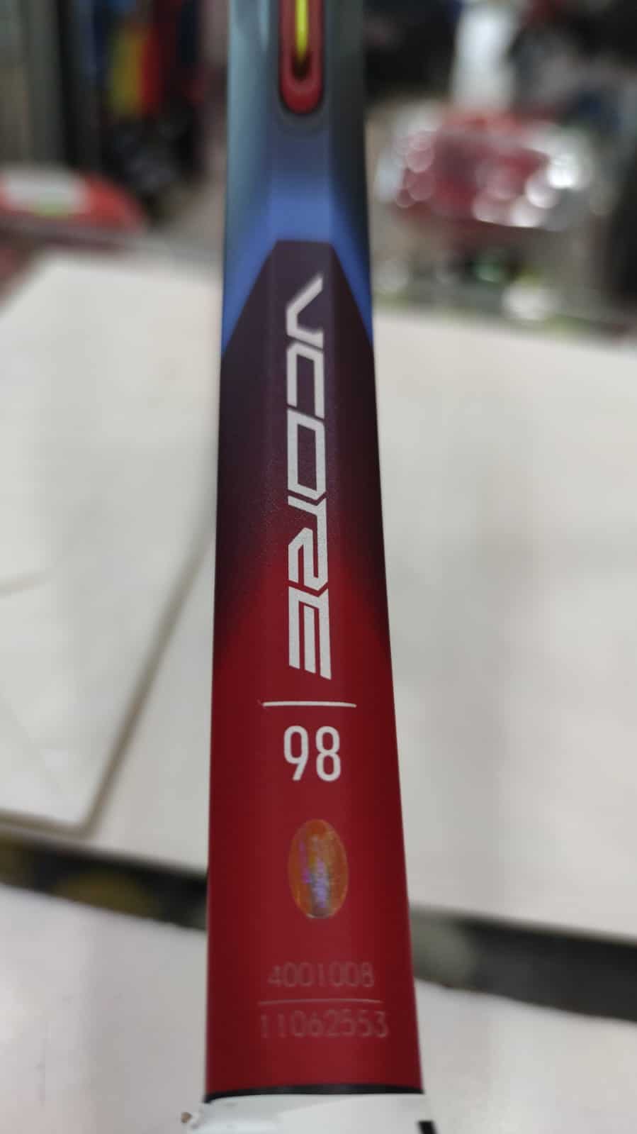 Raqueta Yonex VCORE Scarlet 98 305 grs Usada G2 - Imagen 3